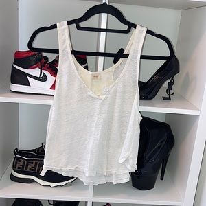 WILFRED ARITZIA white cropped tank top w/ button